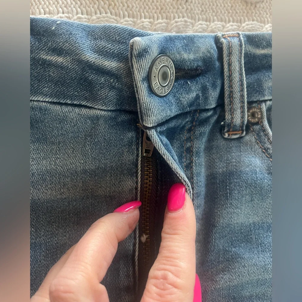 American Eagle Outfitters Denim Distressed Mini Skirt Women’s size 0 - Picture 12 of 12